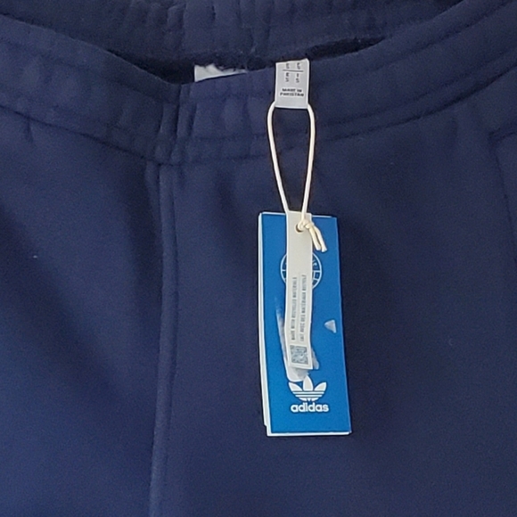 Adidas Blue warm Shorts - Picture 5 of 5